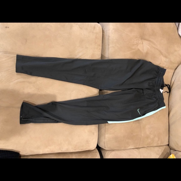 Nike soccer sweats - Picture 1 of 3